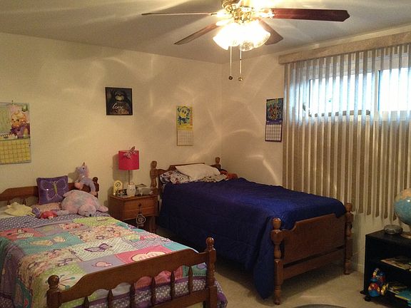 5th image of 11 Sherman Oaks Dr