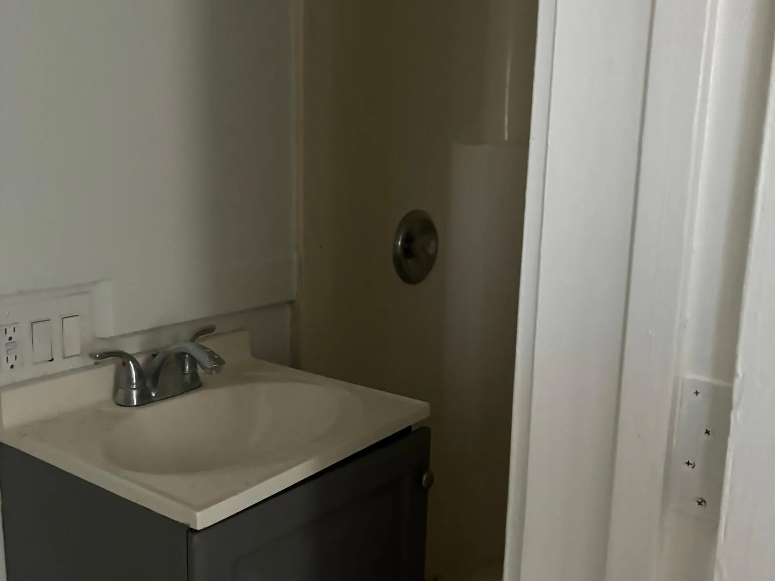 1 bed, 500 sqft, $900 — Photo 3
