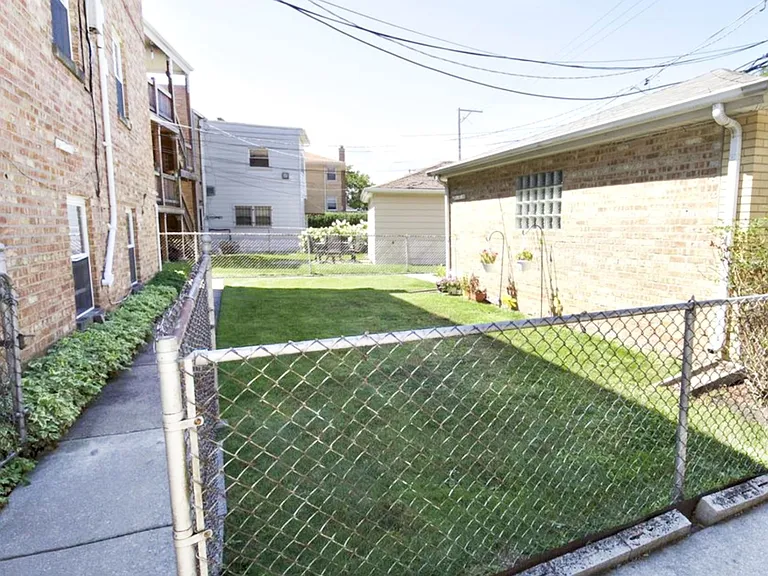 5008 N Marmora Ave — Photo 11