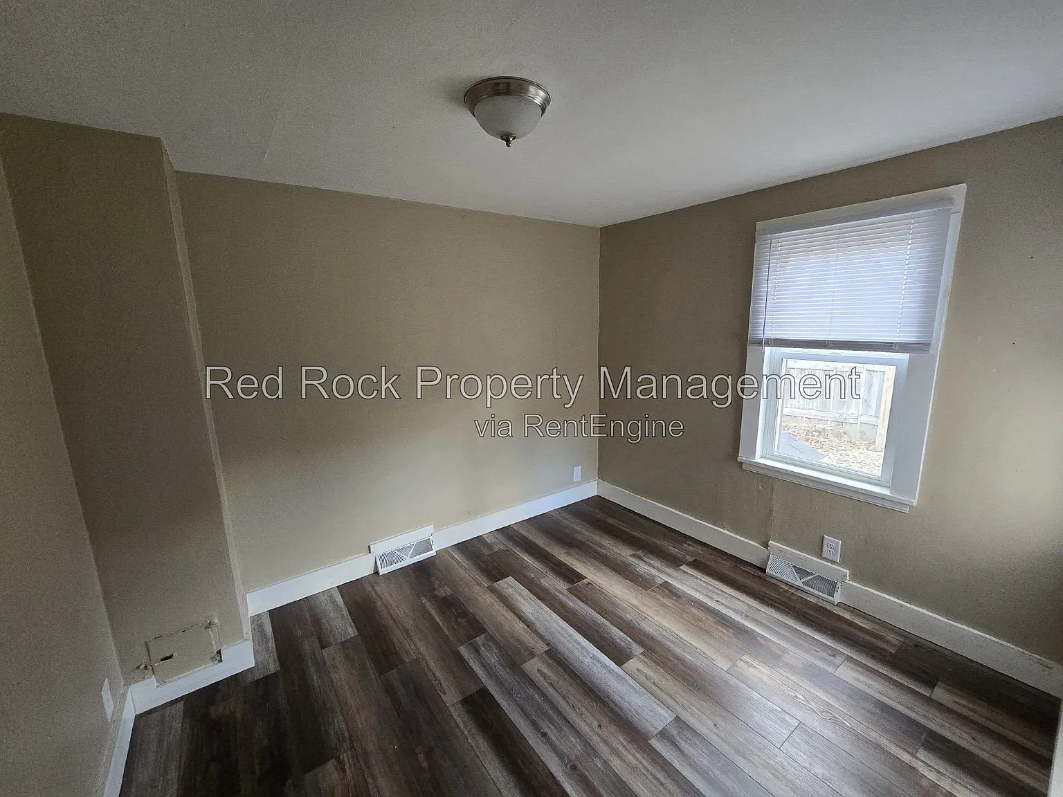 1 bed, 1.0 bath, $800 — Photo 2