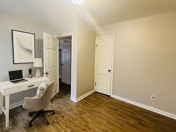 5th image of 3987 Vernon Ave