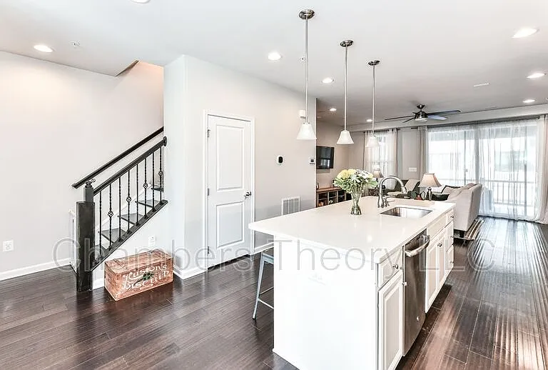 22368 Lucas Ter — Photo 20