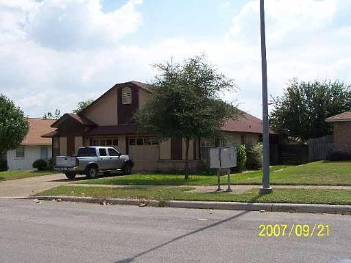 3rd image of 5034-5036 AYRSHIRE DR.