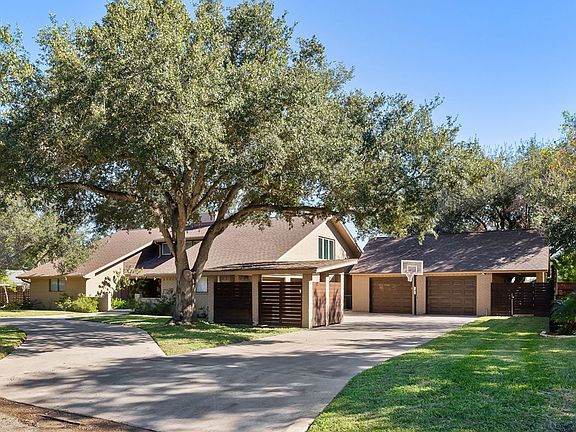 3rd image of 3012 Karen Ln