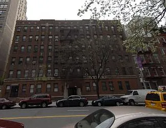405 East 72nd Street in Lenox Hill