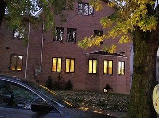 16004 Station Rd, Flushing, NY 11358