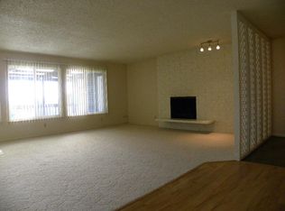 8550 SW Canyon Ln, Portland, OR 97225