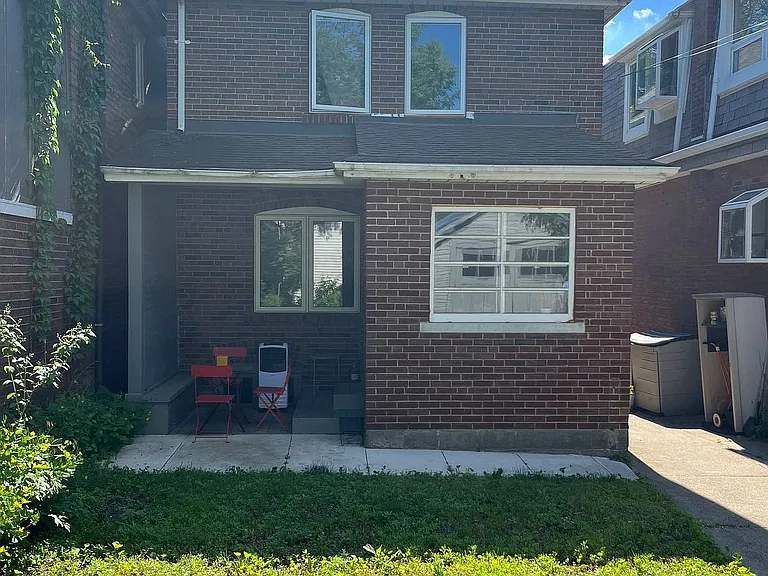 55 Beresford Ave — Photo 11