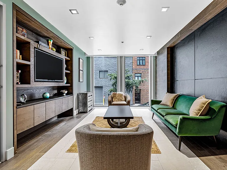 4415 Purves St #3D — Photo 6
