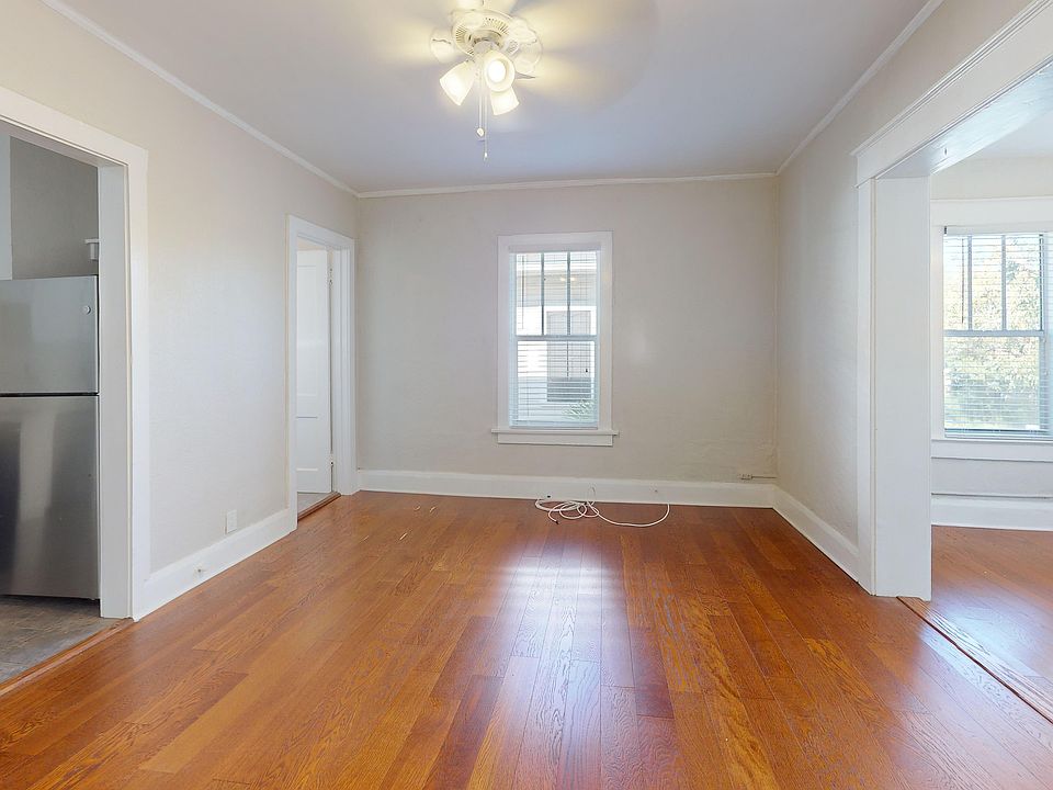 Wilshire-Unit-6-Living-Room