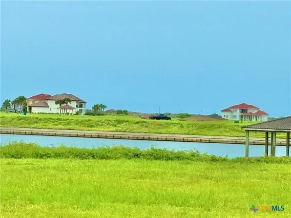 200 Venice Ct, Pt O Connor, TX 77982