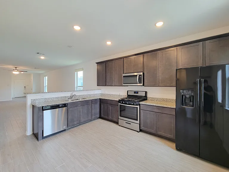 25395 Northpark Lake Dr — Photo 11