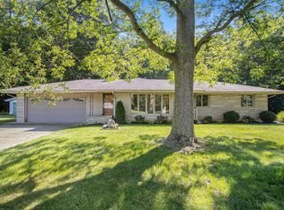 301 Woodland Dr, Buchanan, MI 49107