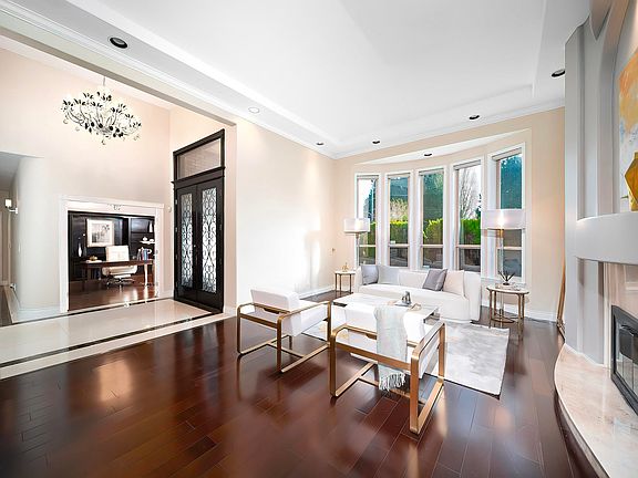 3rd image of 6111 Sheridan Rd