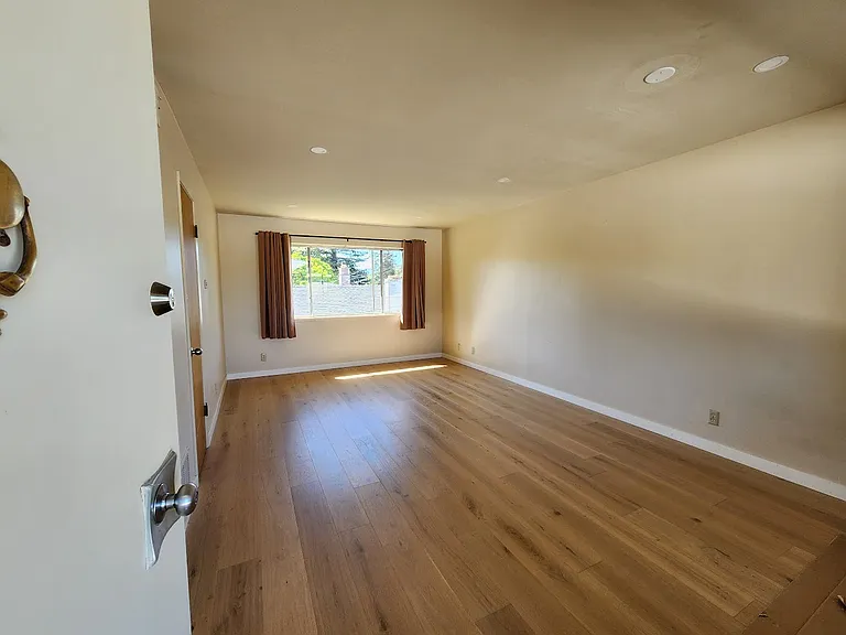 959 Alice Ln #B — Photo 5