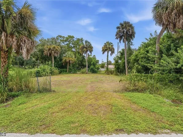 7680 Marx Dr, North Fort Myers, FL 33917