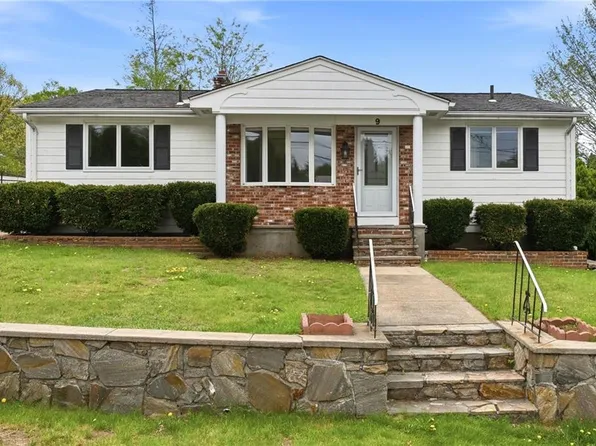 9 Brook St, West Warwick, RI 02893