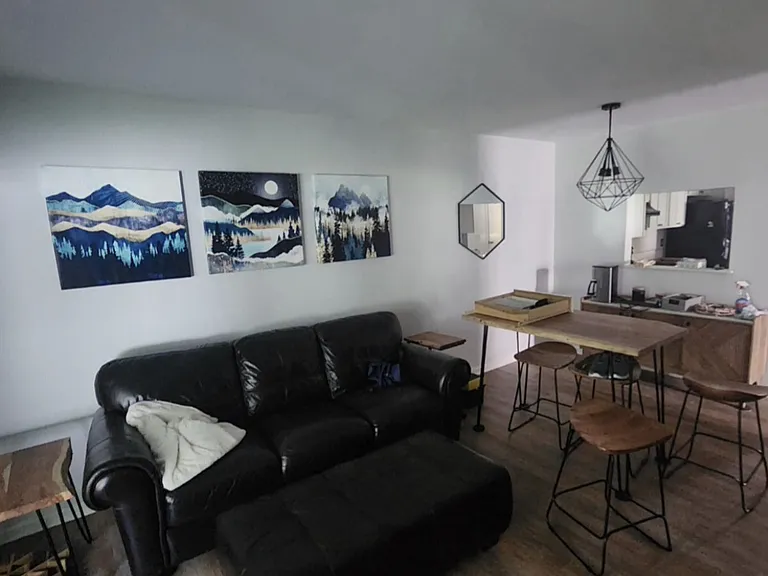 291-293 W Lovell St #291 — Photo 2