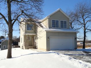 11945 Ellwood Greens Rd, Genoa, IL 60135