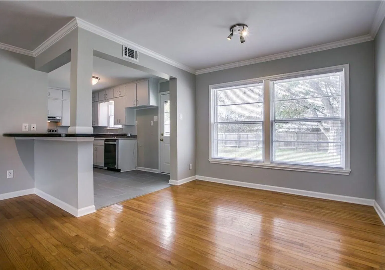 Casa View Heights Gem with Huge Fenced Yard — Photo 4