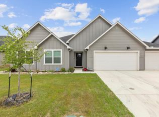 717 Grace Ln, Fredericksburg, TX 78624
