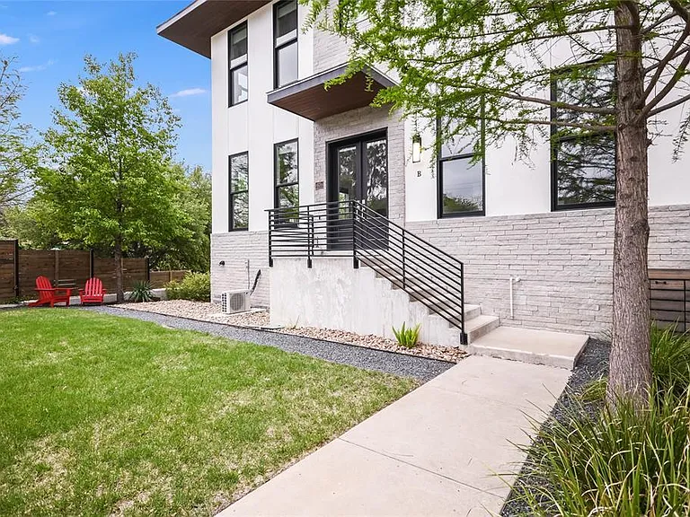 1410 Woodlawn Blvd #B — Photo 3