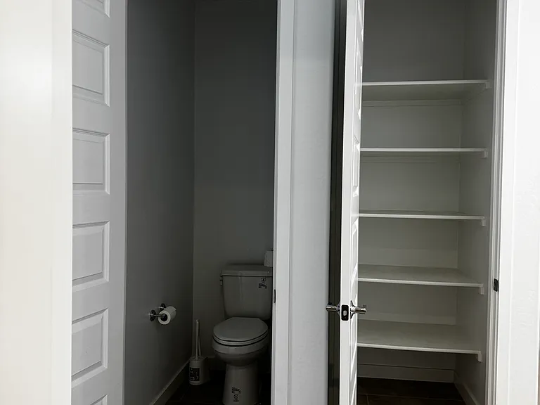 9434 W Turney Ave — Photo 10