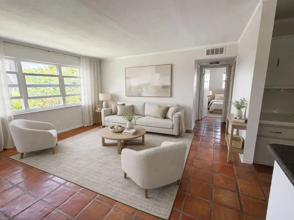 205 NE 3rd St APT 207, Boynton Beach, FL 33435