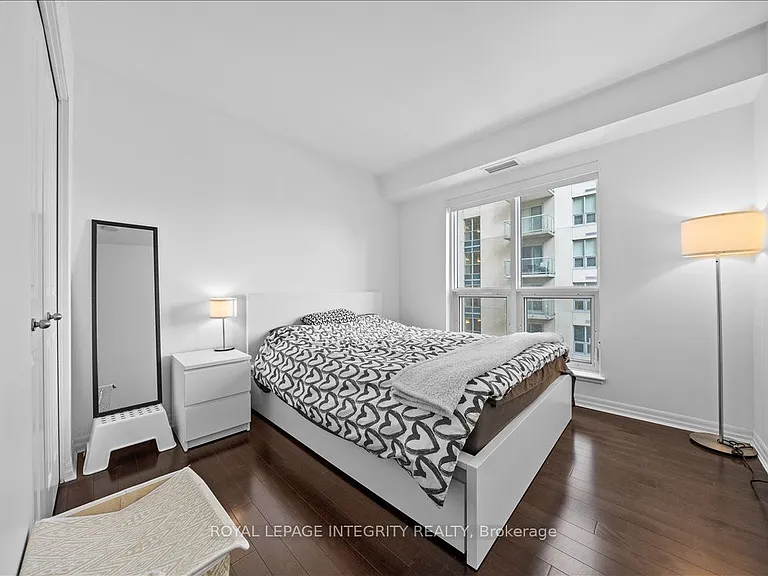 242 Rideau St #909 — Photo 20