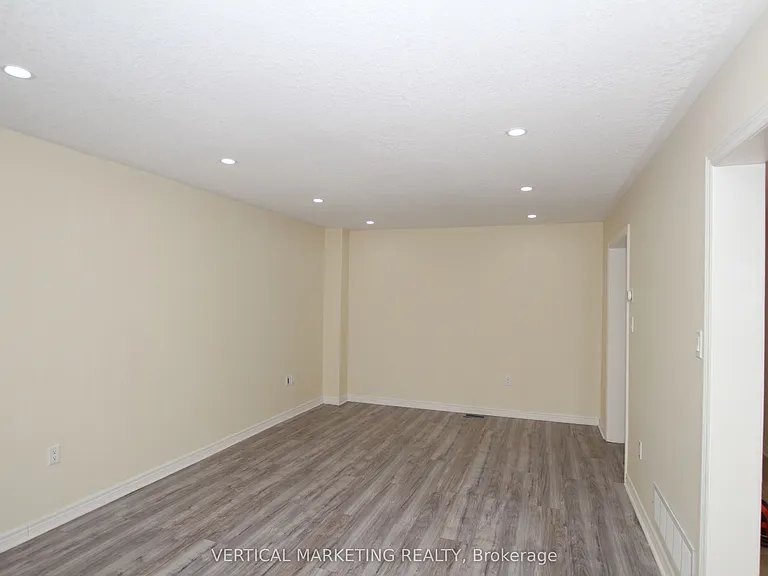 35 Buchanan Dr — Photo 9