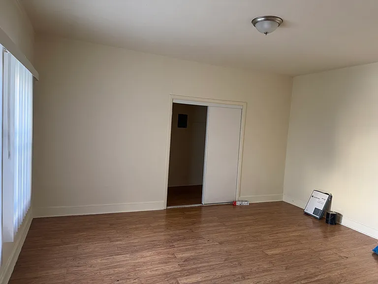275 1/2 S New Hampshire Ave #D304 — Photo 8