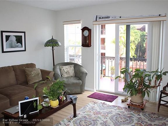 4th image of 650 Tennis Club Dr APT 307