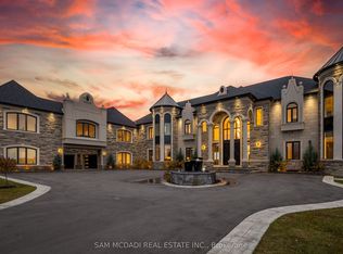 4 Saint Lukes Ct, Brampton, ON L6P 1K9