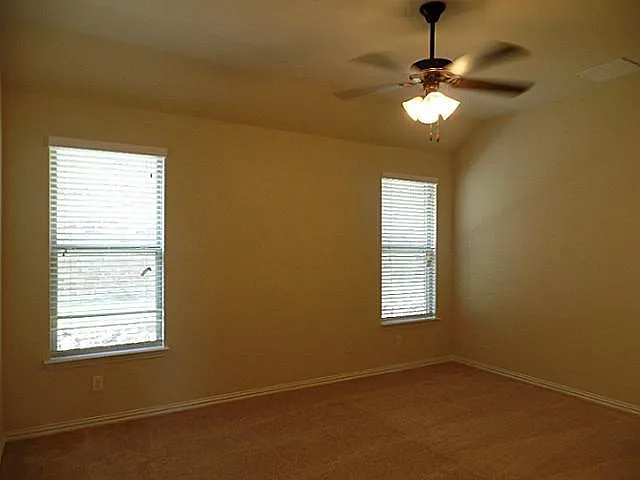 1304 Poplar Dr — Photo 7