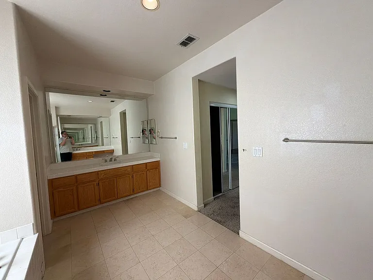 709 Black Oak Way — Photo 28