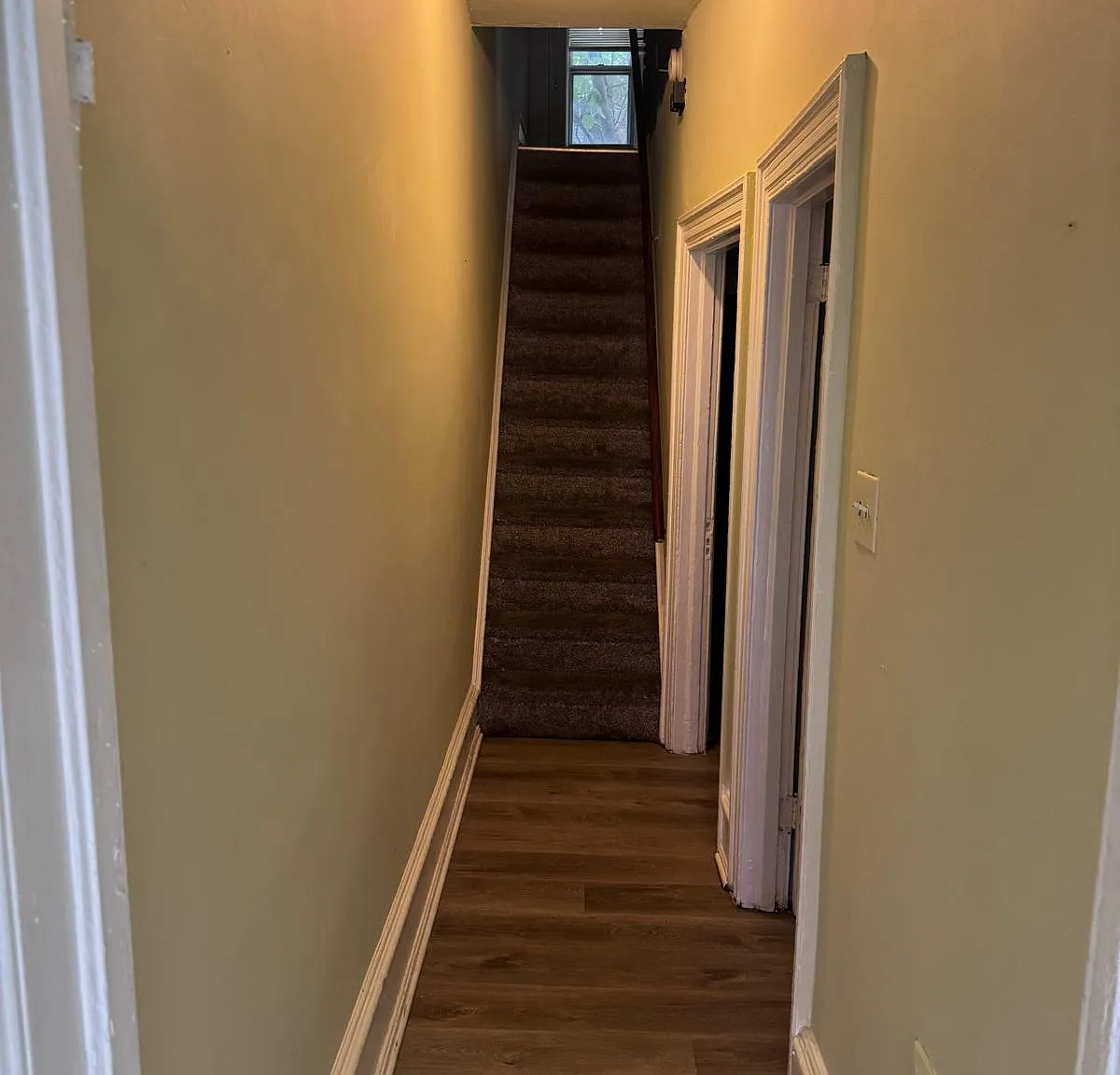 3 bed, 1.5 bath, 1036 sqft, $1,300 — Photo 4