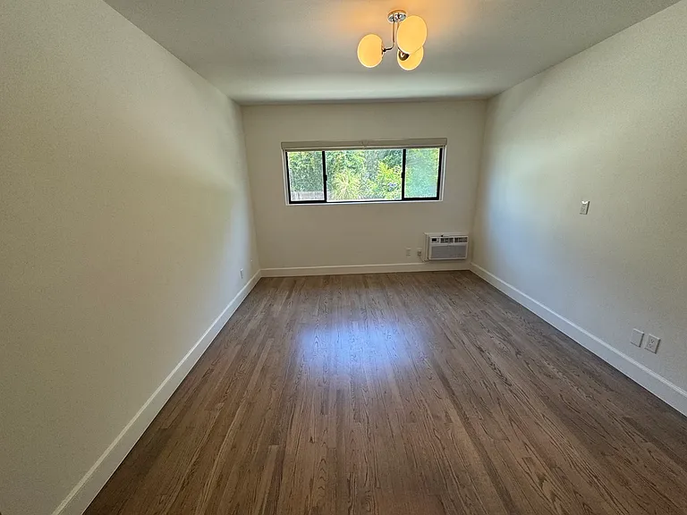 6345 Primrose Ave #10 — Photo 45