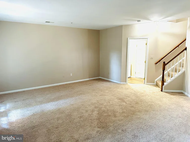 1005 Grand Oak Way — Photo 16