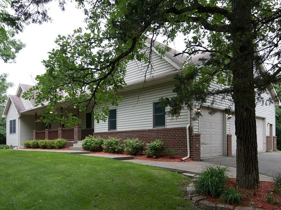 1st image of 8 Baillon Ln