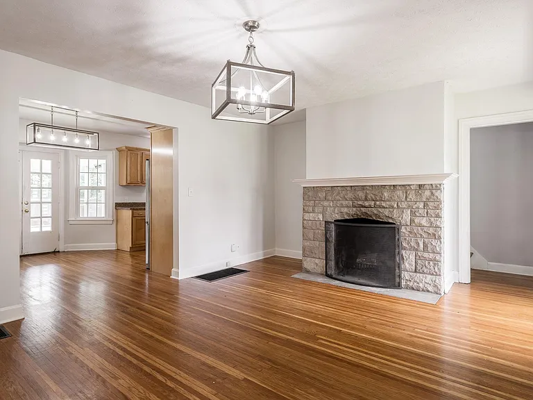 4204 Winchester Rd — Photo 5
