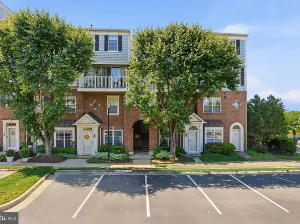 1734 Kingsgate Ct Unit 302, Alexandria, VA 22302