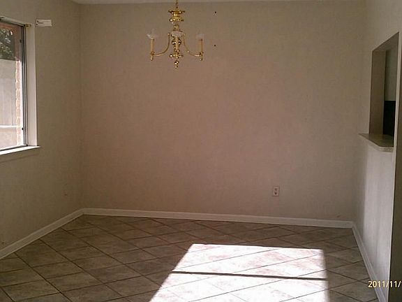 3rd image of 10718 Sageyork Dr