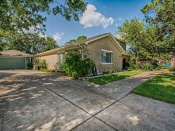 3rd image of 1207 El Dorado Blvd