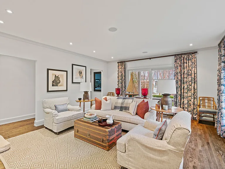 2654 Montauk Hwy — Photo 2