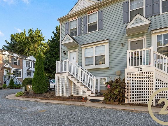 3rd image of 114 Gateway Dr