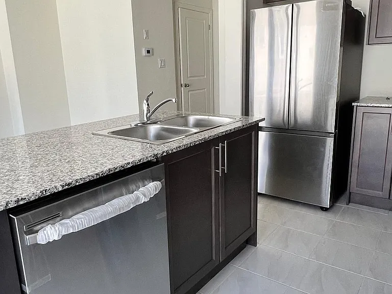 1224 Rexton Dr — Photo 11