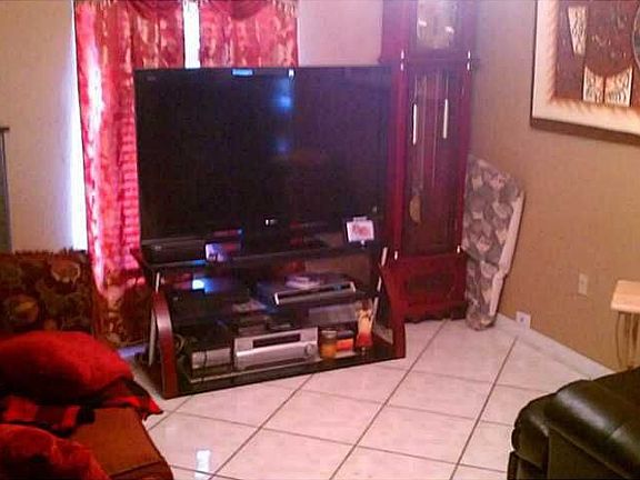 2nd image of 2861 Victoria Dr