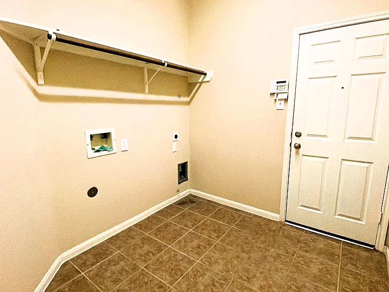 1014 Spring Lakes Haven Dr — Photo 17