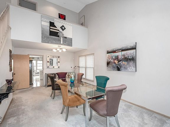 DiningRoom