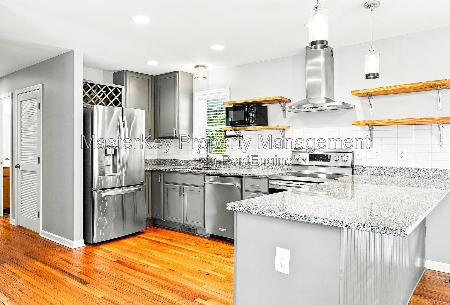 3 bed, 2.0 bath, 1378 sqft, $2,295 — Photo 3